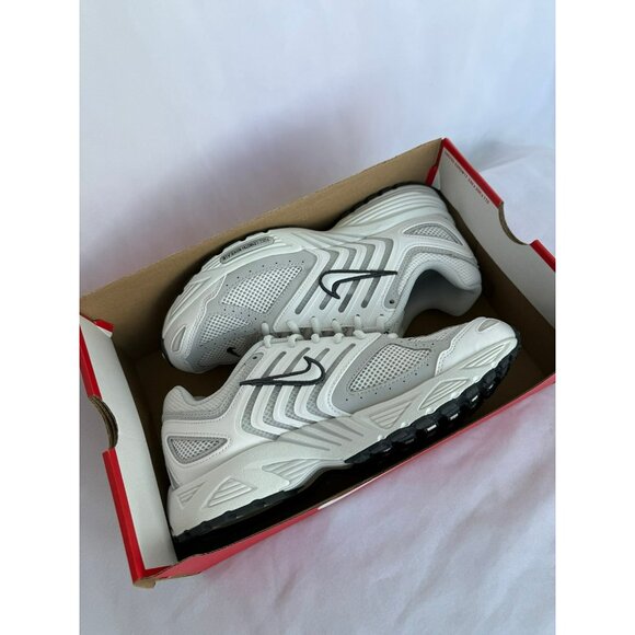 * 10 WOMEN'S NIKE AIR PEGASUS 2005 WHITE / BLACK RUNNING SNEAKERS HQ5718-103 - Picture 8 of 8